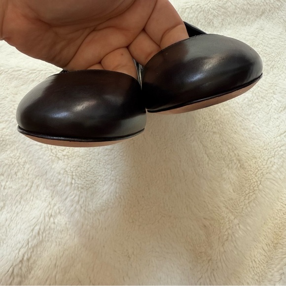 Tory Burch Elizabeth Logo Black Leather Pumps Shoes Round Toe Block Heel 6.5M - Picture 6 of 9